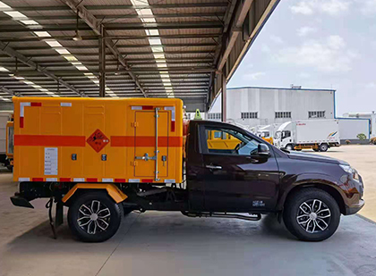 坊子爆破器材运输车